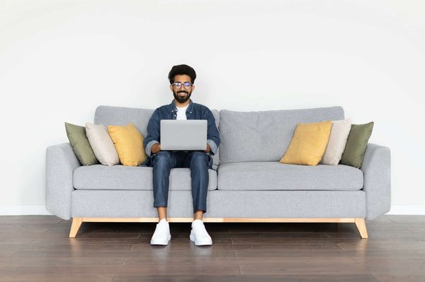 Using chatbots to facilitate collaboration between freelancers